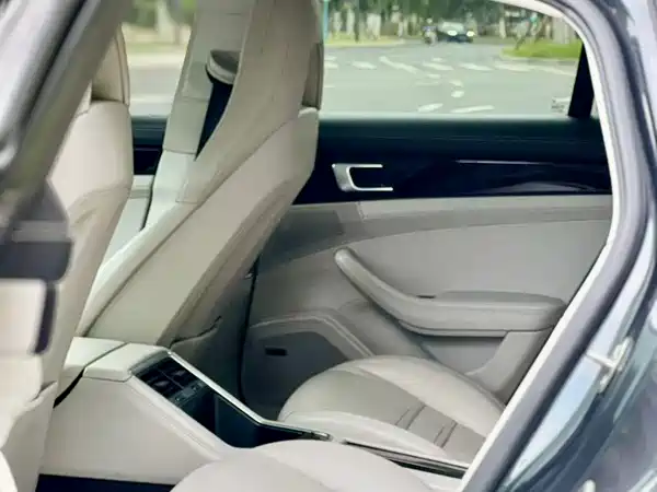 Porsche Panamera 2018