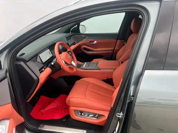 BYD Tang L 2025
