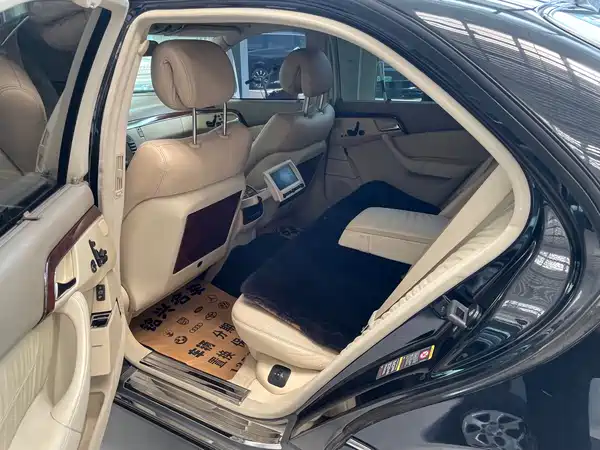 Mercedes-Benz S-Class 2006