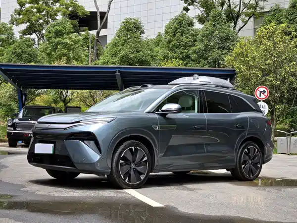 BYD Tang L 2025
