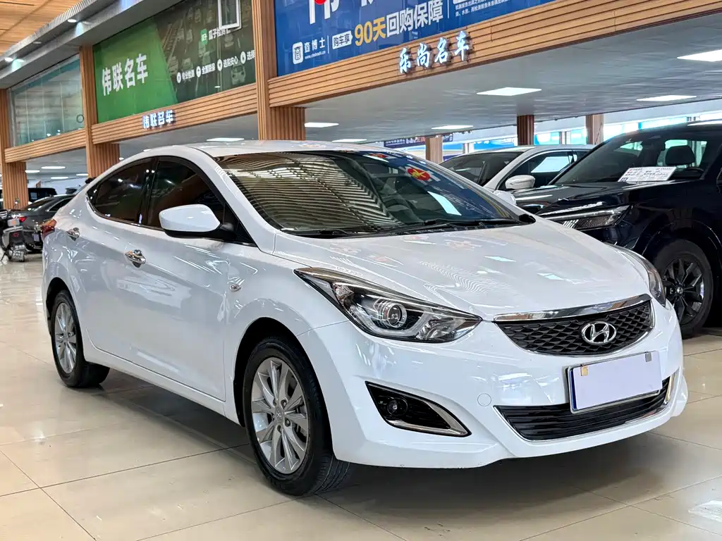 Hyundai Elantra Langdong 2018 — фото 3