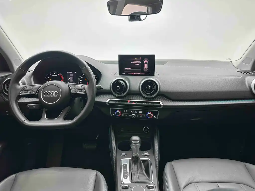 Audi Q2L 2022 — фото 12