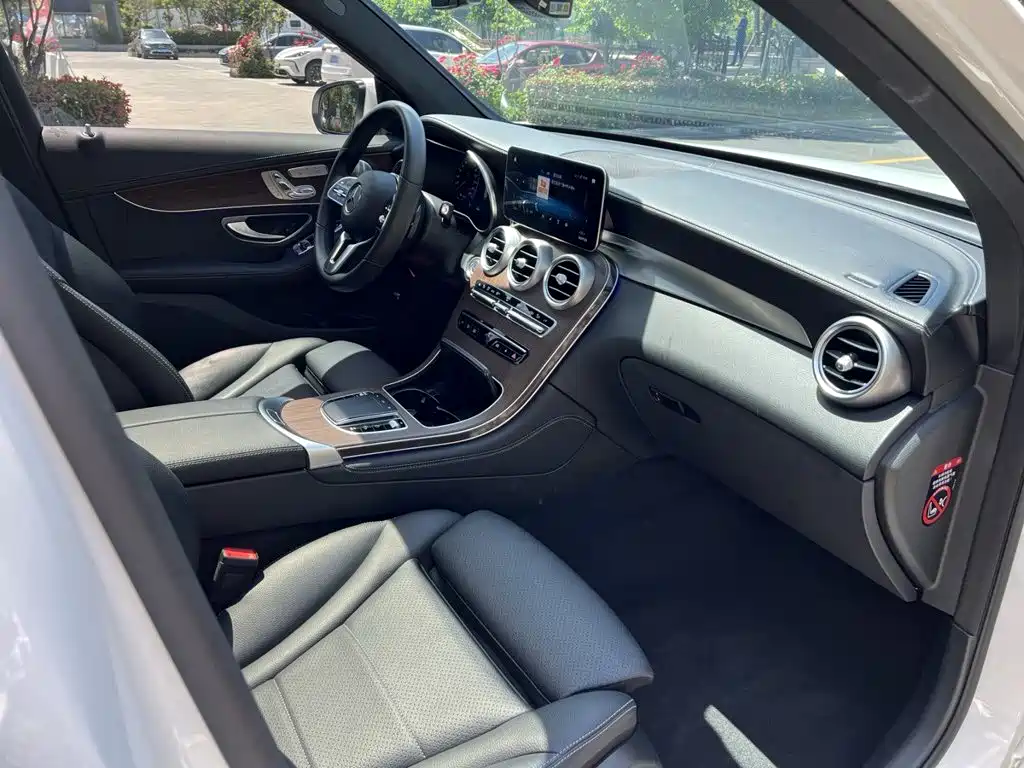 Mercedes-Benz GLC 2021