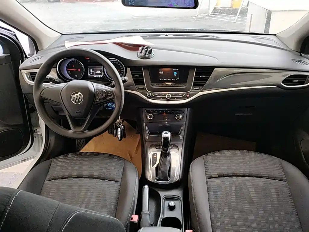 Buick Verano 2017 — фото 10