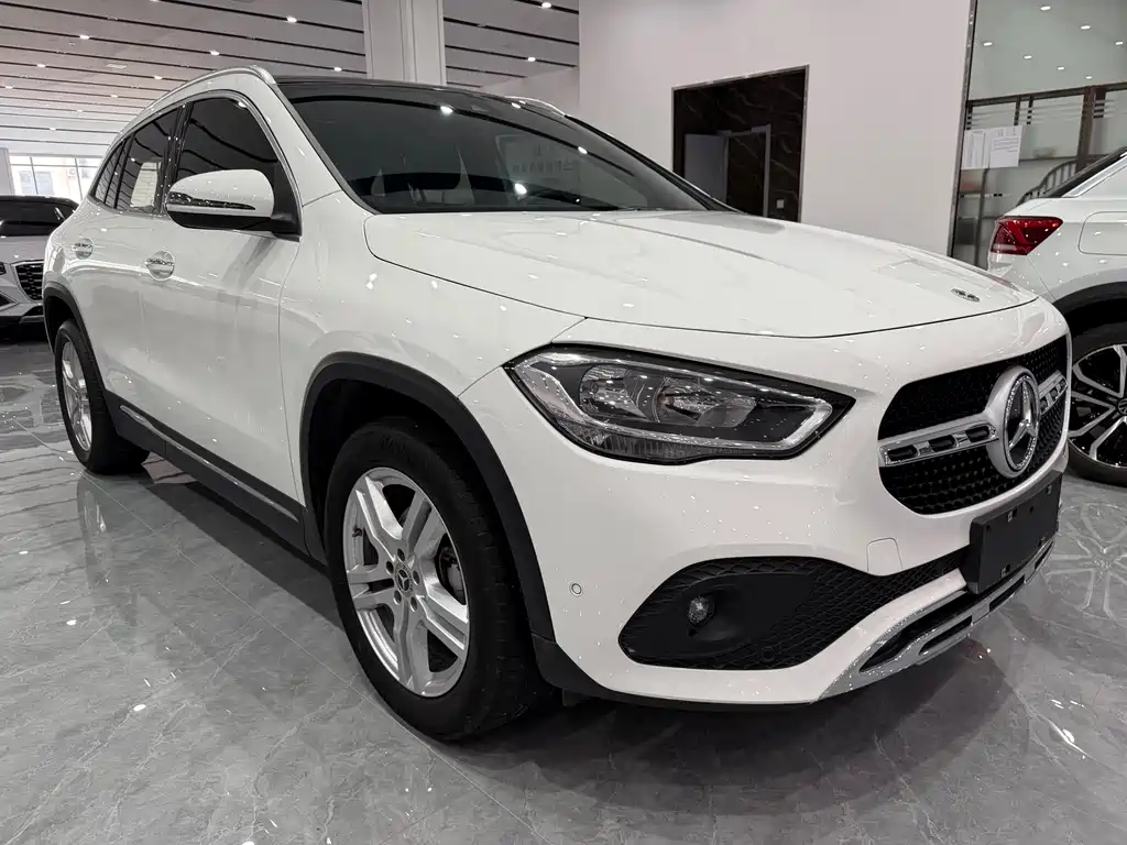 Mercedes-Benz GLA 2021