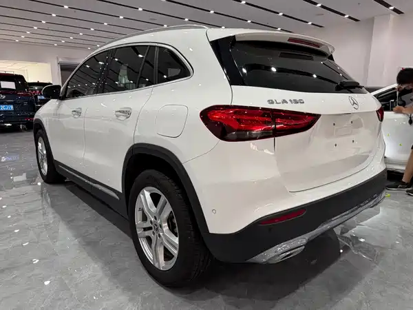 Mercedes-Benz GLA 2021