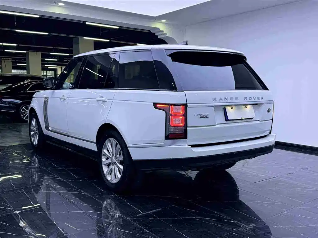 Land Rover Range Rover 2017 — фото 17