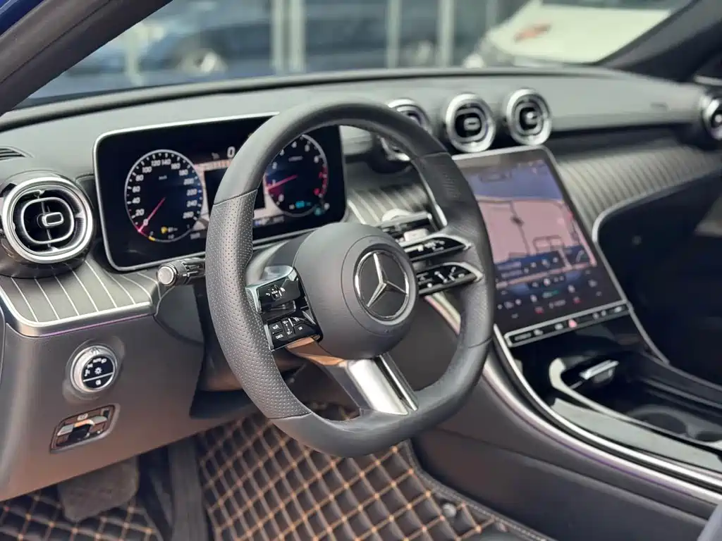 Mercedes-Benz C-Class 2022 — фото 9
