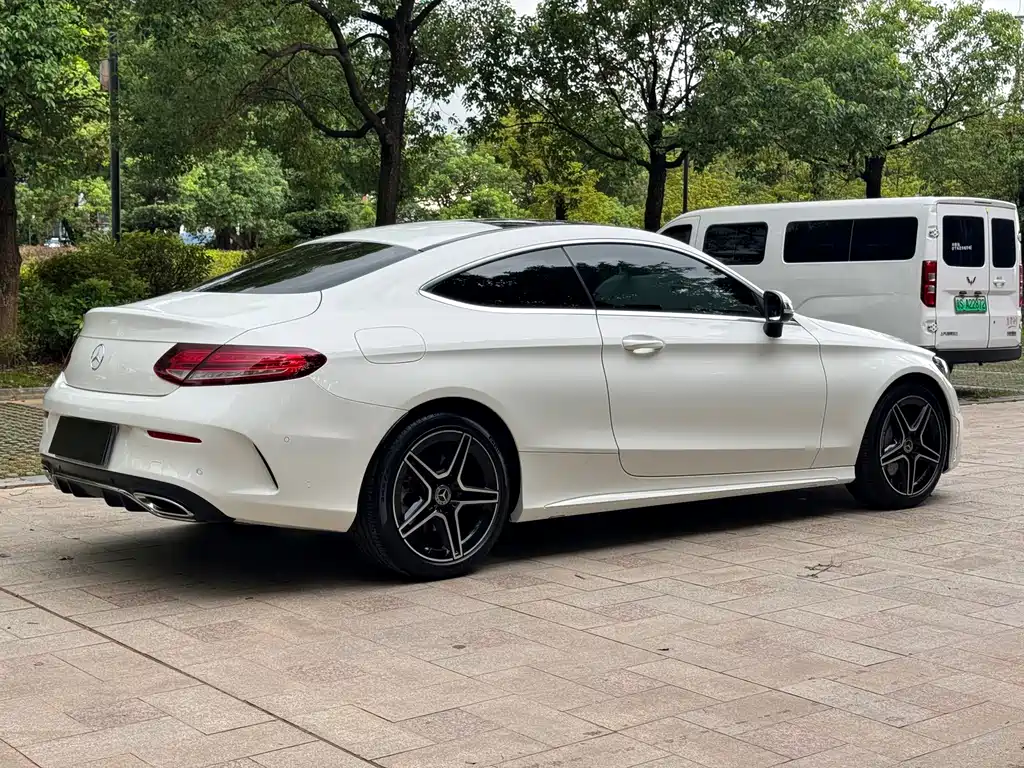Mercedes-Benz C-Class 2021