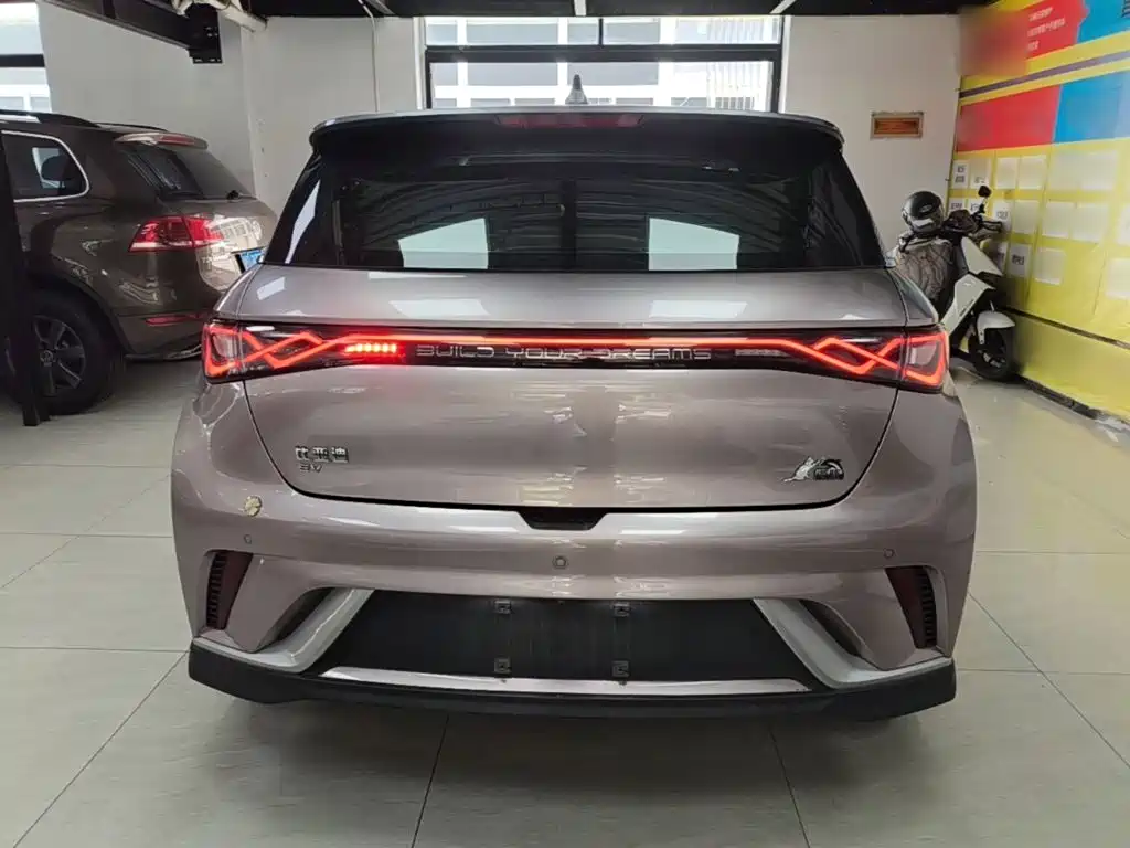 BYD Dolphin 2022