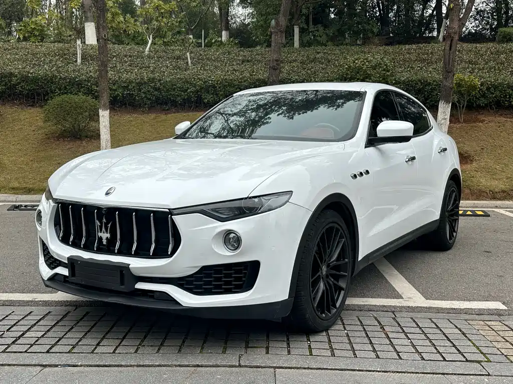 Maserati Levante 2017 — фото 1