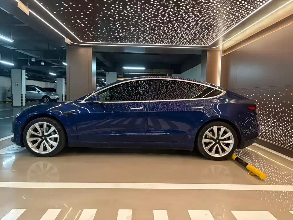 Tesla Model 3 2020 — фото 17