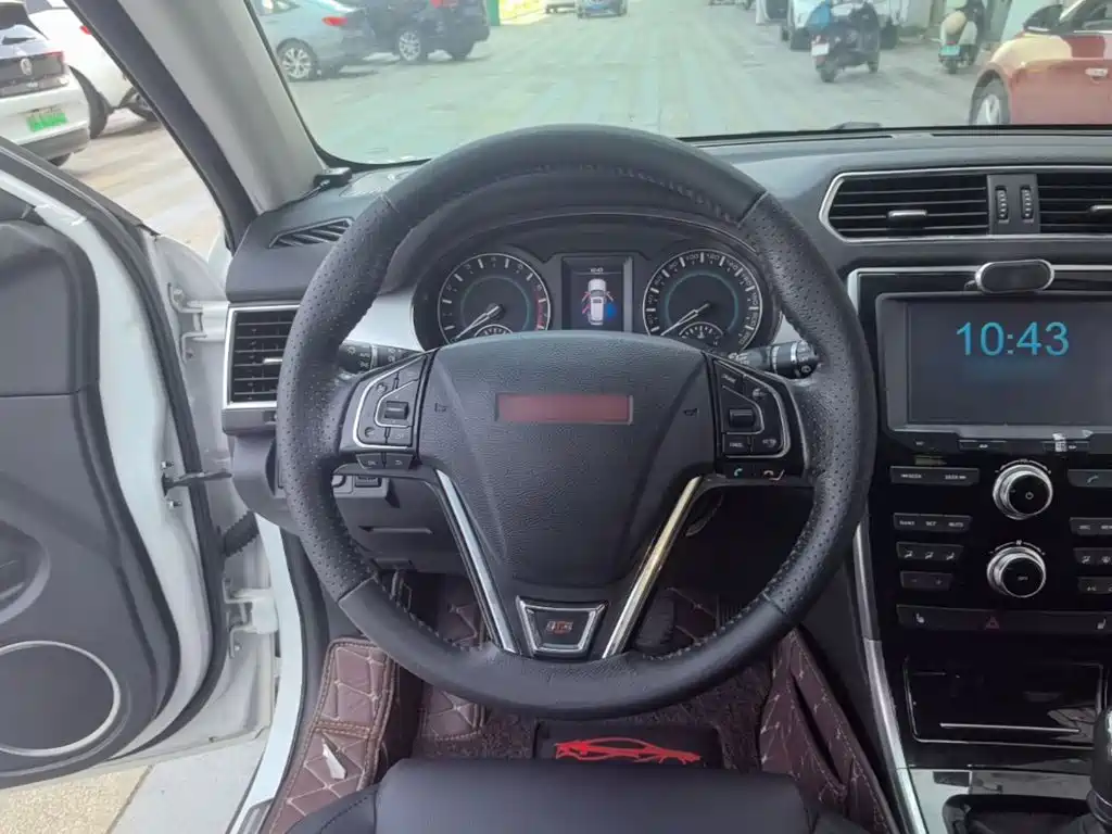Haval H2 2015 — фото 11