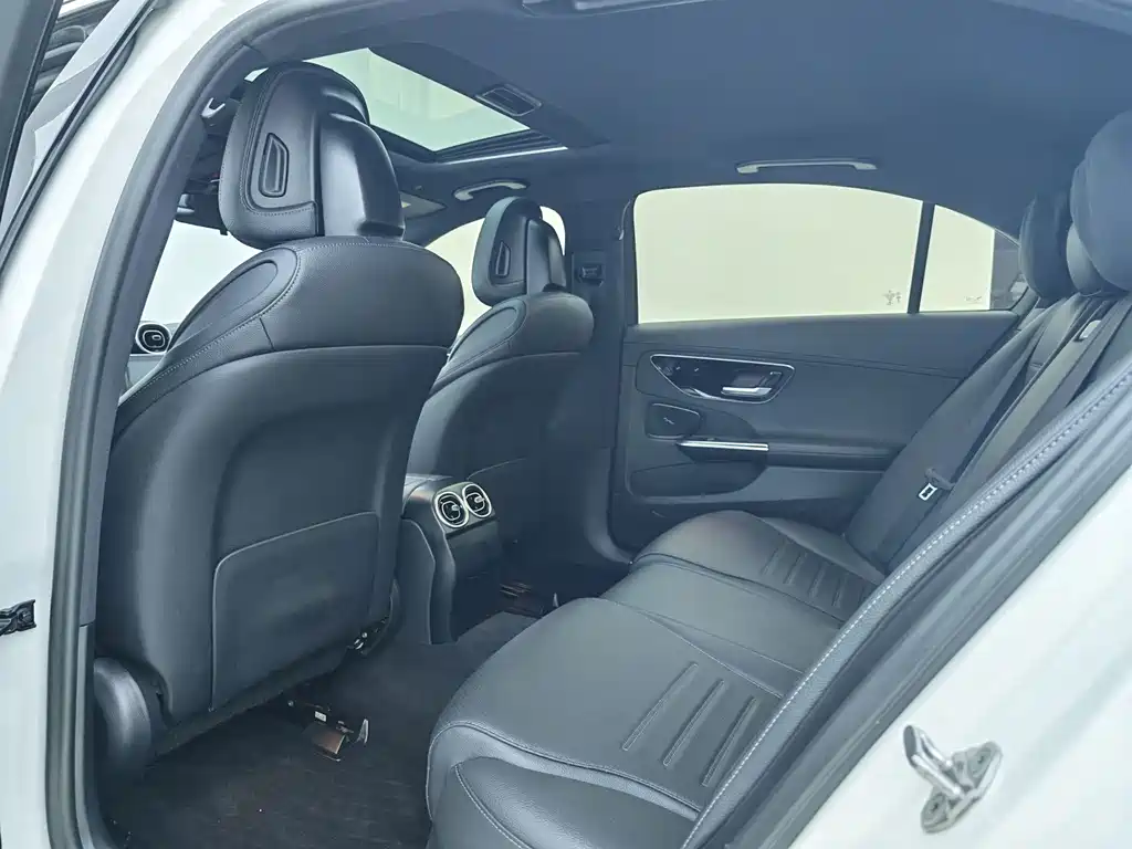 Mercedes-Benz C-Class 2022