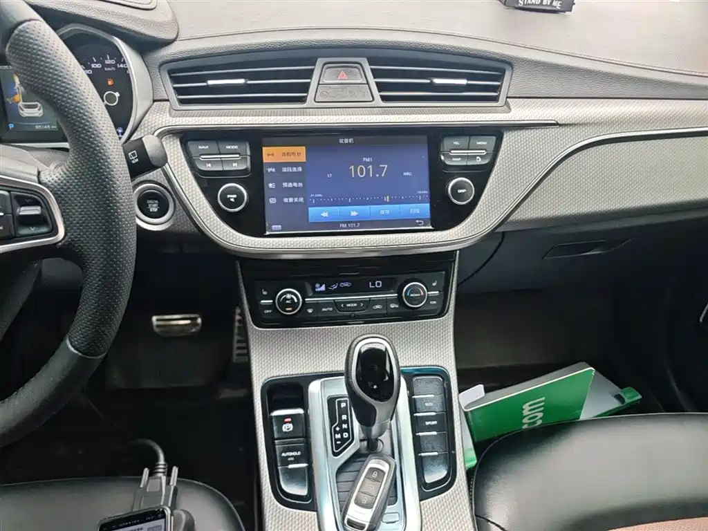 Geely Emgrand GS 2017 — фото 13