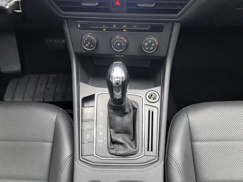 Volkswagen Lavida 2018 — фото 13