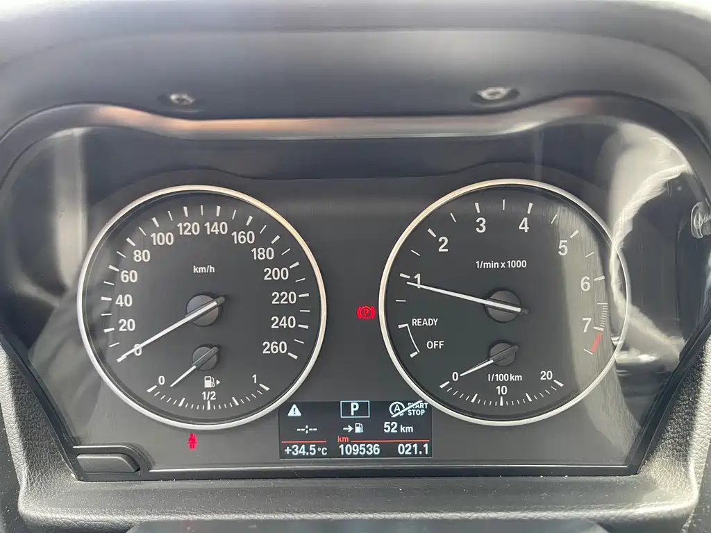 BMW 1 Series 2018 — фото 10