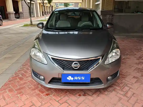 Nissan Tiida 2012
