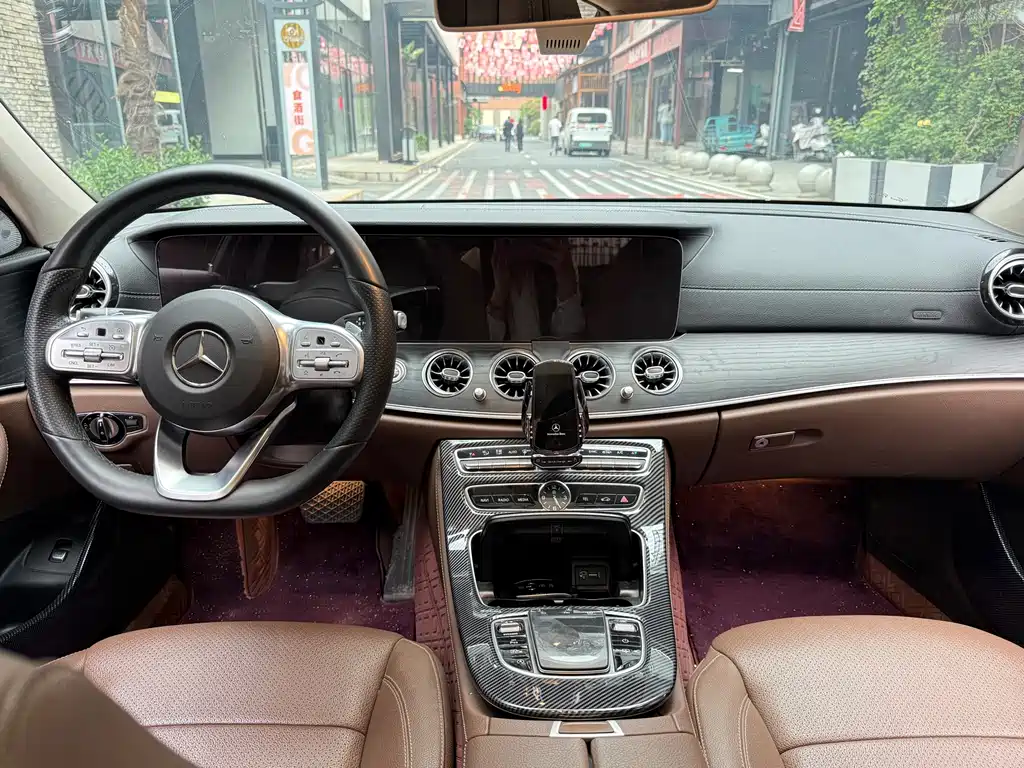 Mercedes-Benz E-Class 2020 — фото 6