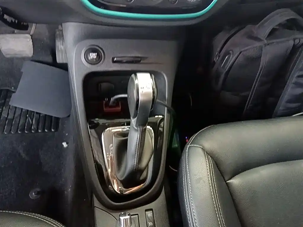 Renault Captur 2019 — фото 14