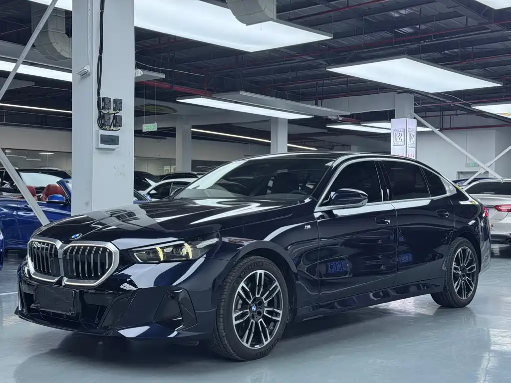 BMW 5 Series 2025