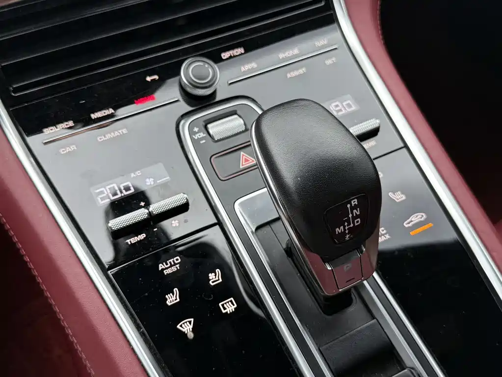 Porsche Panamera 2022 — фото 16