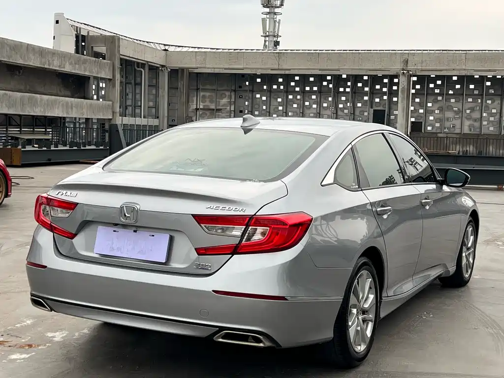 Honda Accord 2020 — фото 7