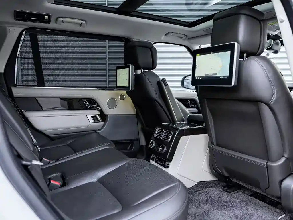 Land Rover Range Rover 2022 — фото 10