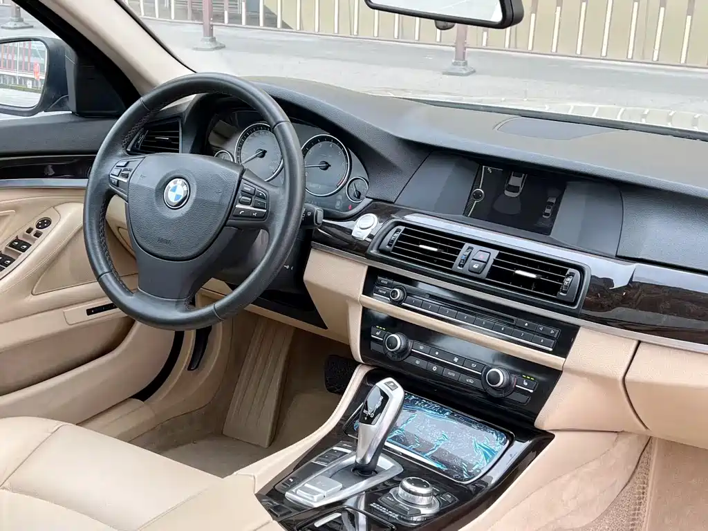 BMW 5 Series 2013 — фото 6