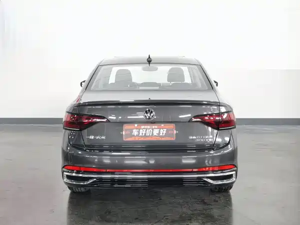 Volkswagen Sagitar 2022