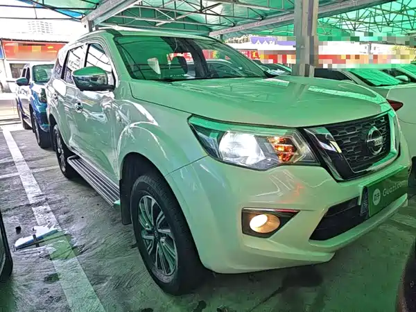 Nissan Terra 2018