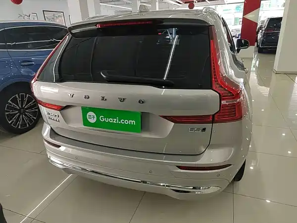 Volvo XC60 2022