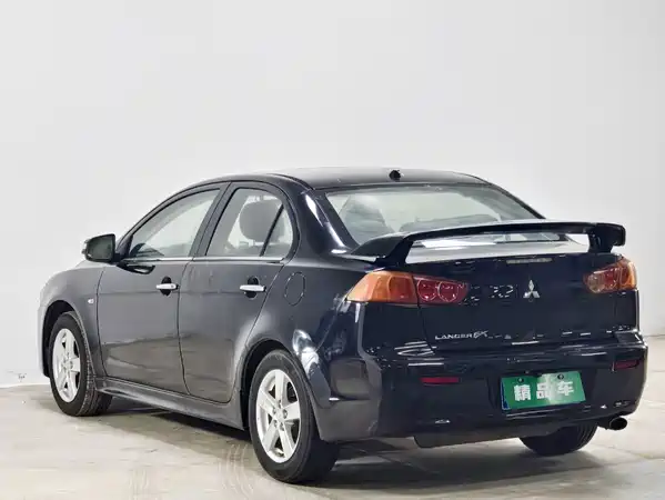 Mitsubishi Lancer EX 2011