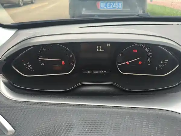 Peugeot 2008 2015