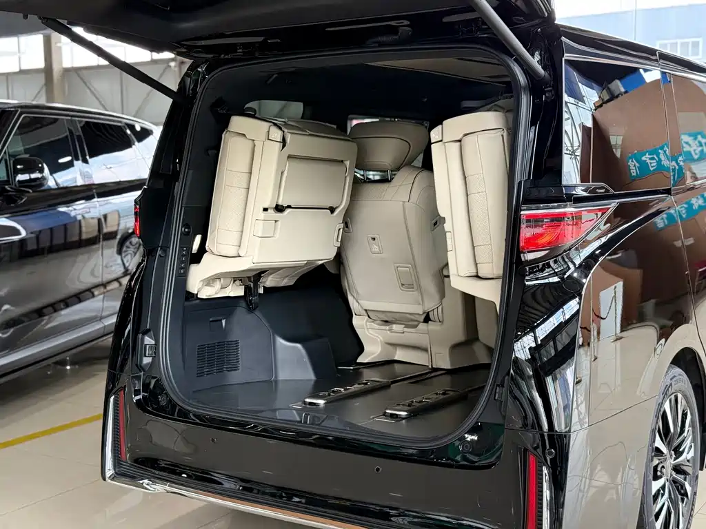 Toyota Vellfire 2024 — фото 28
