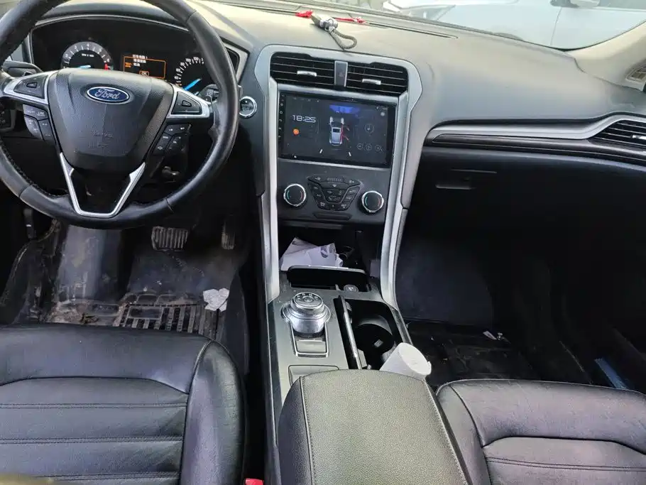 Ford Mondeo 2018 — фото 12