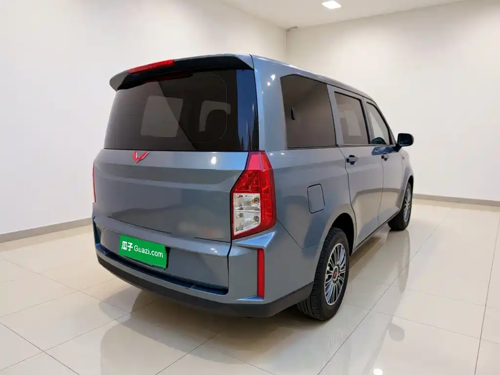Wuling Hongguang PLUS 2023 — фото 4