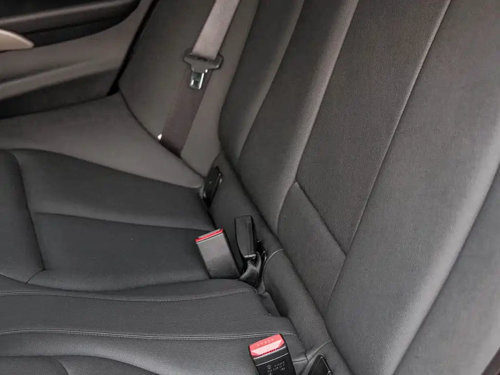 BMW 3 Series 2016 — фото 11