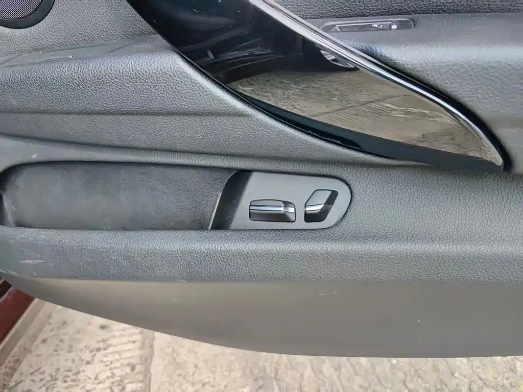 BMW 3 Series 2016 — фото 12