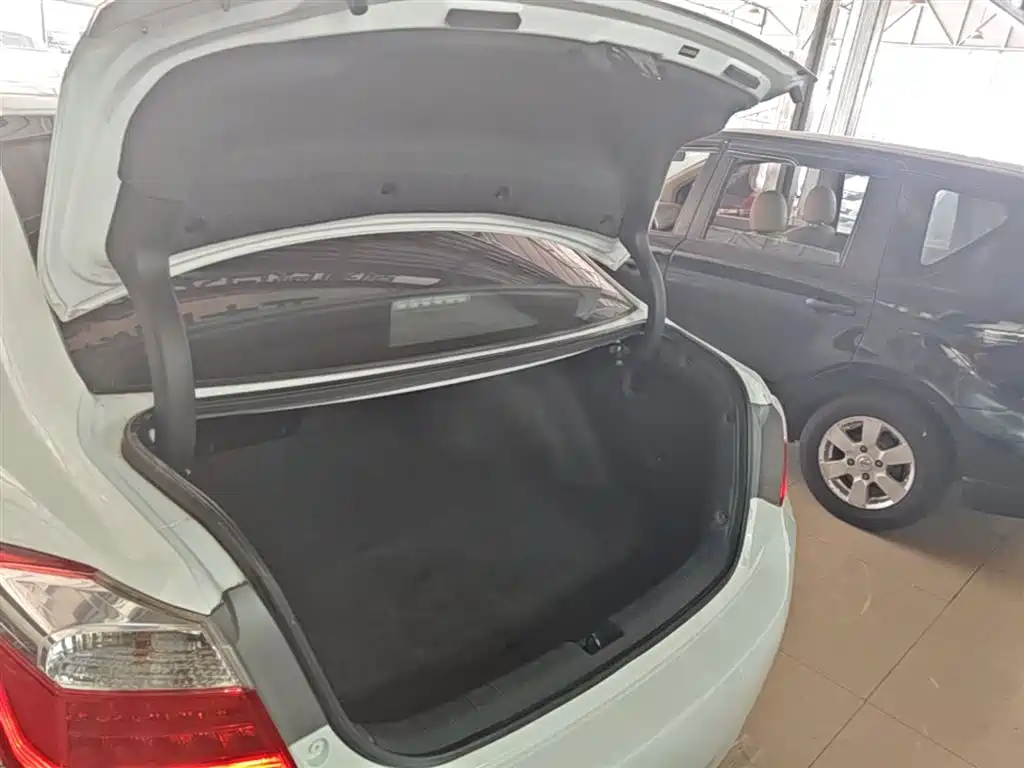 Honda Accord 2015 — фото 19