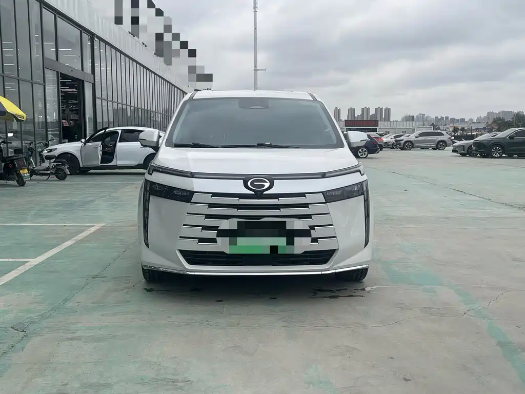 GAC Motor E8 PHEV 2024 — фото 2