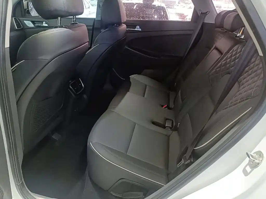 Hyundai Tucson 2020 — фото 17
