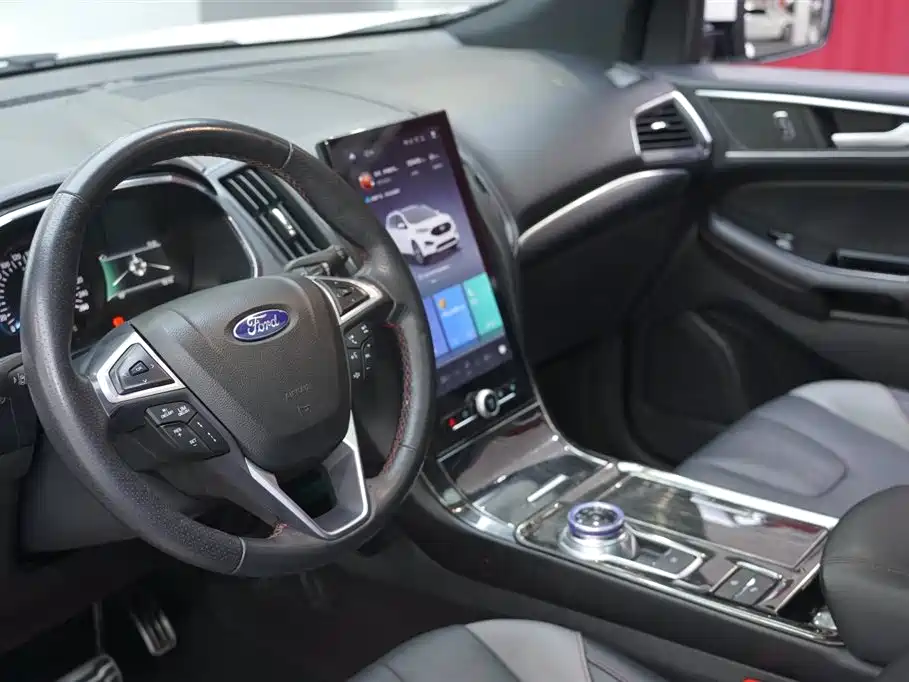 Ford Edge 2020 — фото 16