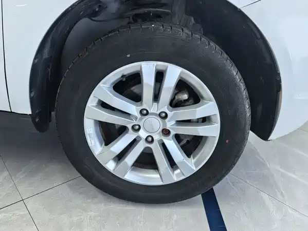 Geely GX7 2015