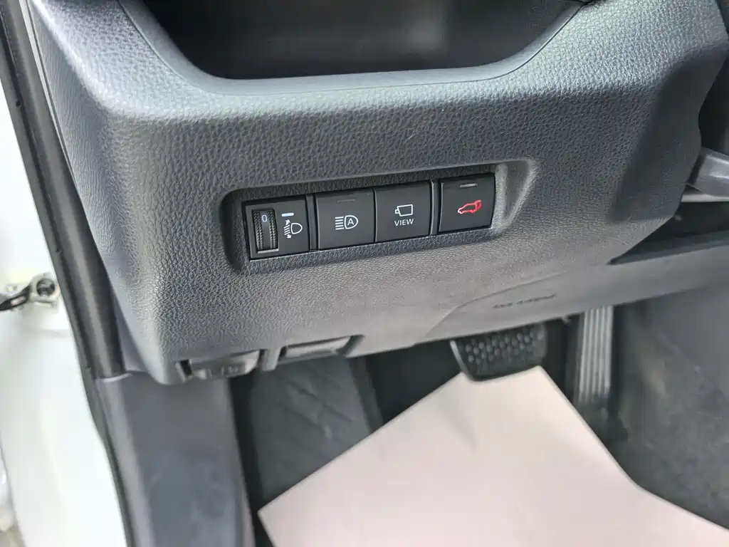Toyota RAV4 2021 — фото 15