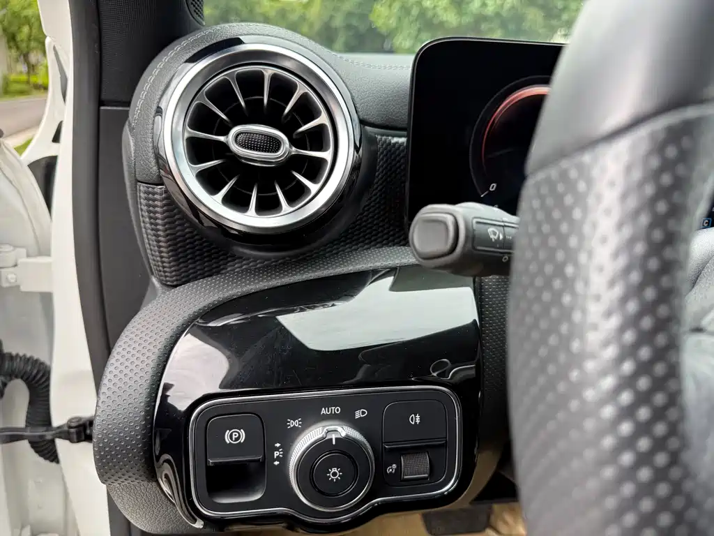 Mercedes-Benz A-Class 2021 — фото 21