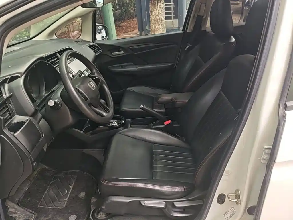 Honda Fit 2018 — фото 15