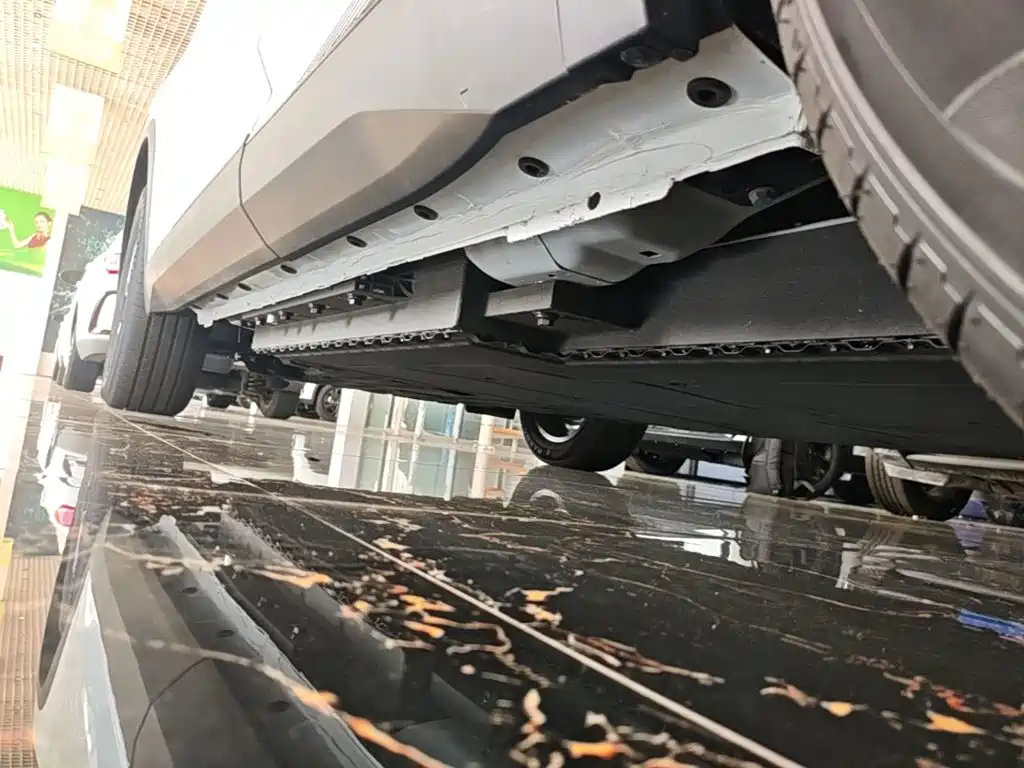 Dongfeng Aeolus SKY 2025 — фото 21
