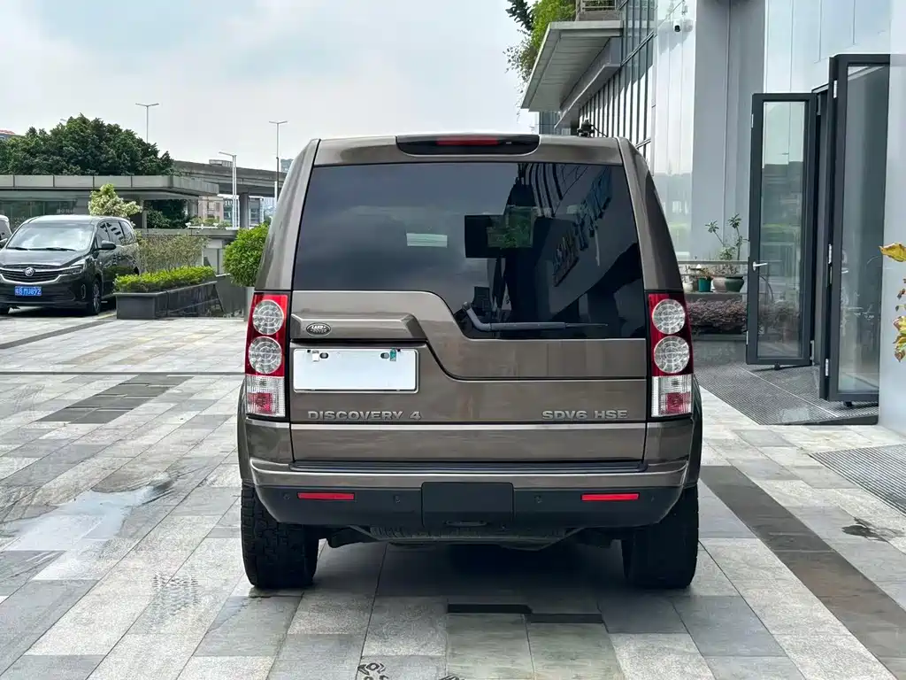 Land Rover Discovery 2012 — фото 23