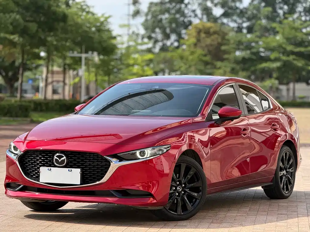 Mazda 3 Axela 2024 — фото 1